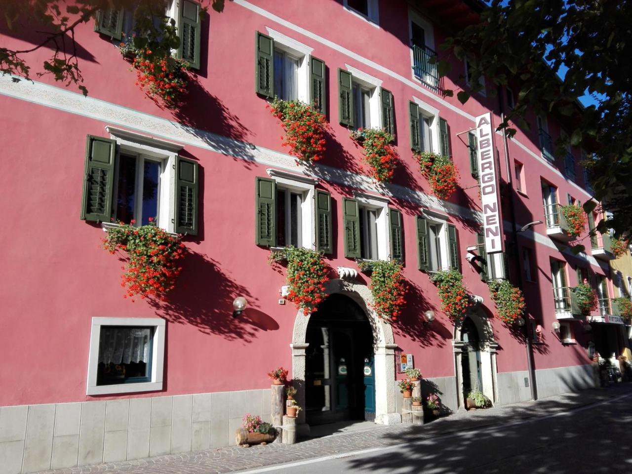 Albergo Neni Brentonico Exterior photo