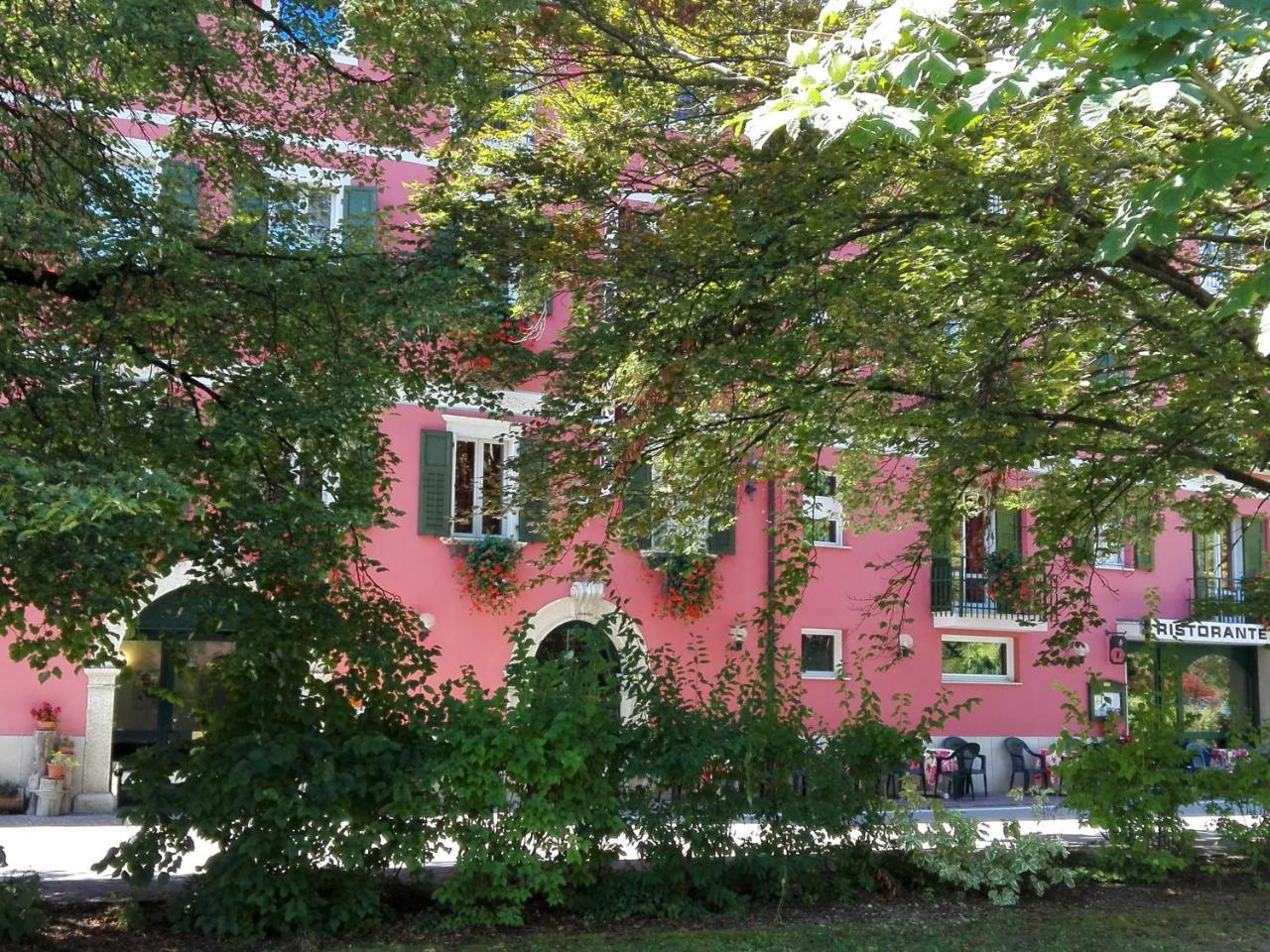 Albergo Neni Brentonico Exterior photo