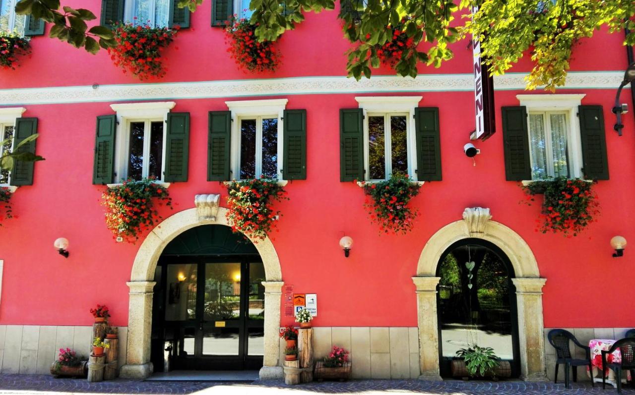 Albergo Neni Brentonico Exterior photo